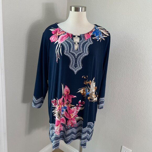 JM Collection Woman Plus 3X Floral Navy Tunic Top Embellished Neckline Shirt - Picture 1 of 12